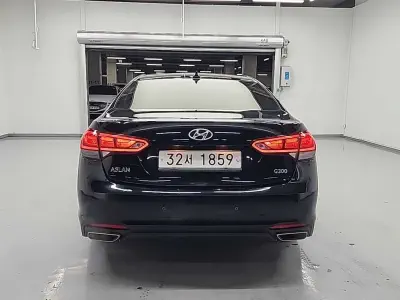 Hyundai Aslan