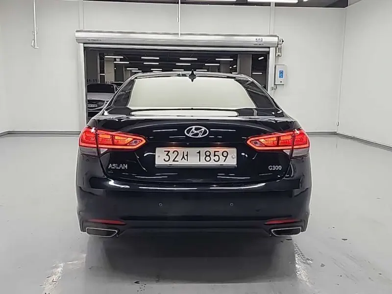 Hyundai Aslan