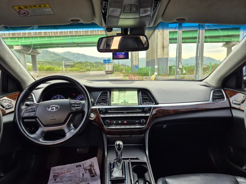 Hyundai Aslan