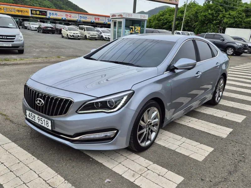 Hyundai Aslan