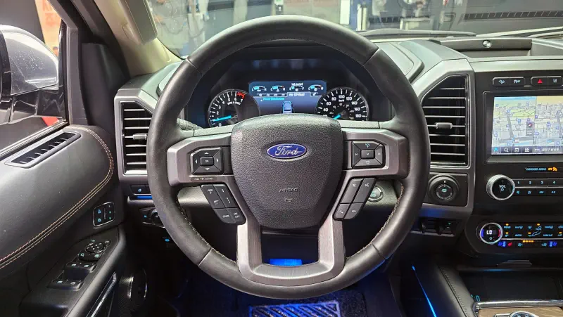Ford EXPEDITION