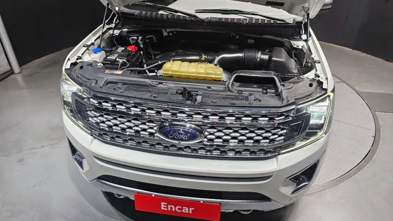 Ford EXPEDITION