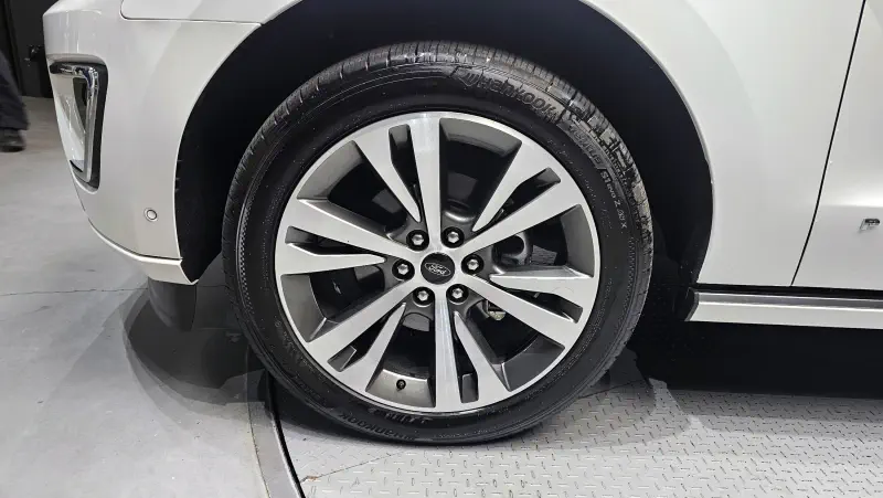 Ford EXPEDITION