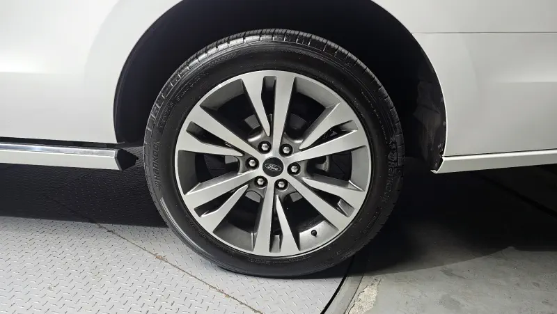 Ford EXPEDITION