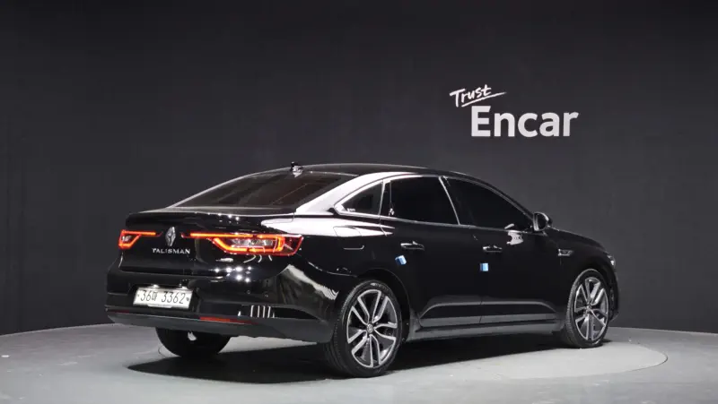 Renault SM6