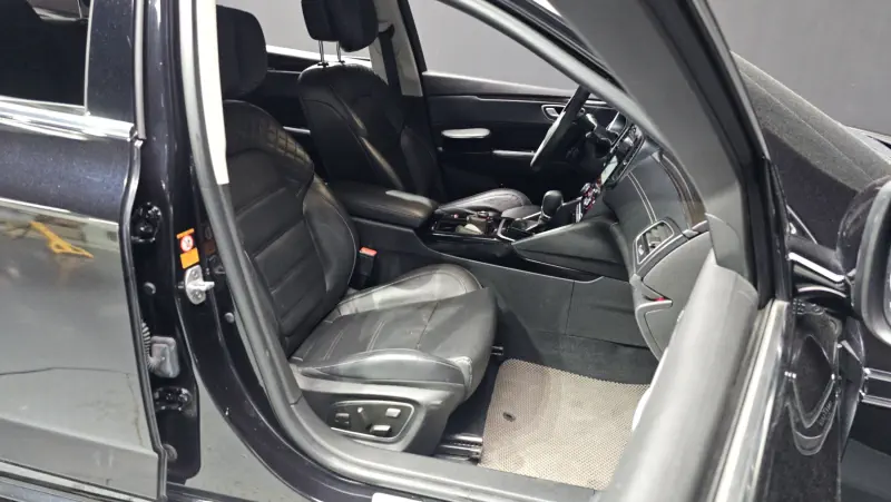 Renault SM6