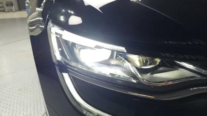 Renault SM6