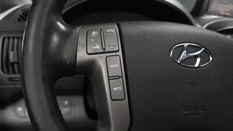 Hyundai Grand Starex