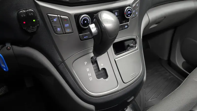 Hyundai Grand Starex