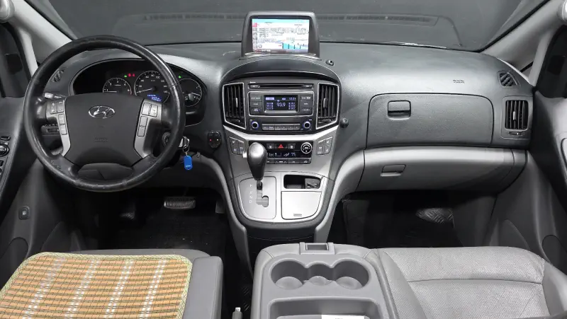 Hyundai Grand Starex