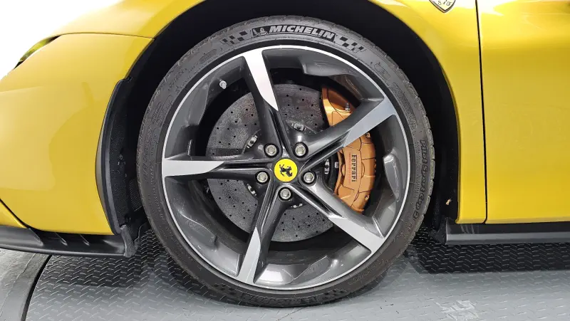Ferrari SF90