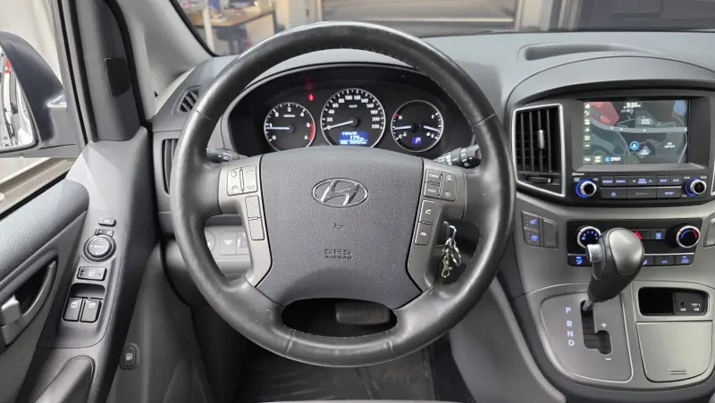 Hyundai Grand Starex