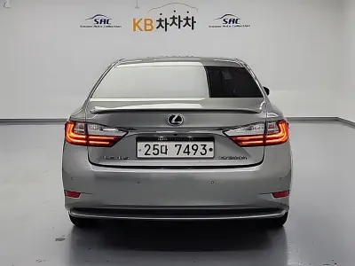 Lexus ES300h