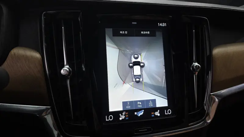 Volvo S90