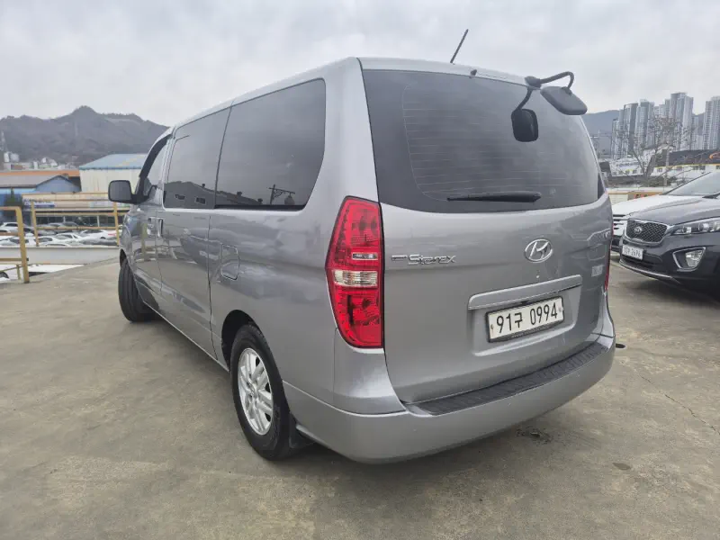 Hyundai Grand Starex