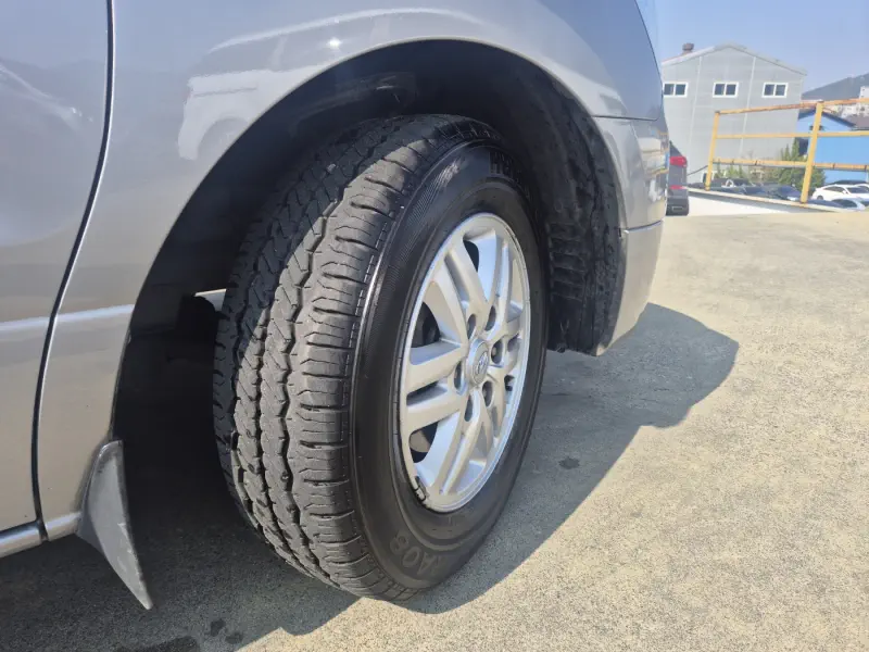 Hyundai Grand Starex