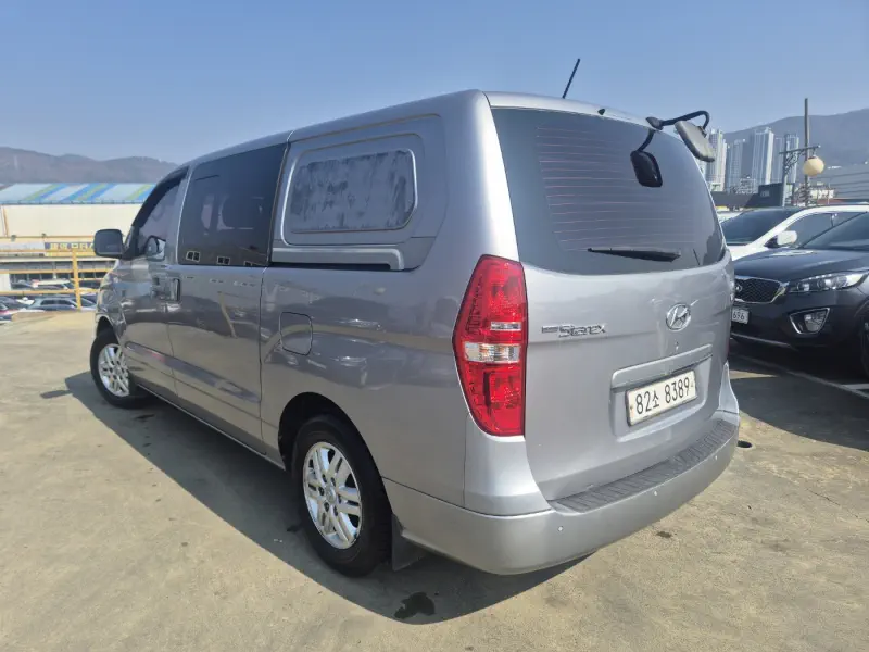Hyundai Grand Starex