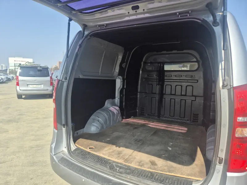 Hyundai Grand Starex
