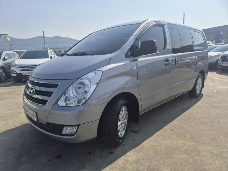 Hyundai Grand Starex