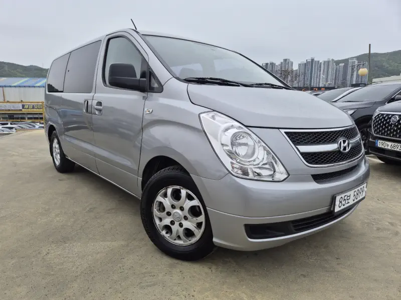 Hyundai Grand Starex