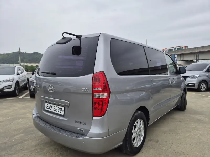 Hyundai Grand Starex