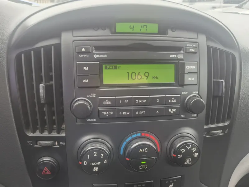 Hyundai Grand Starex
