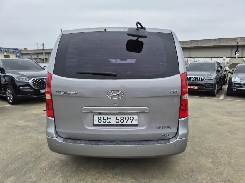 Hyundai Grand Starex
