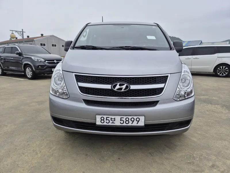 Hyundai Grand Starex