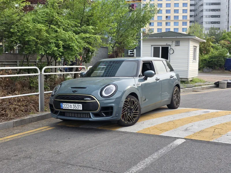 MINI Clubman