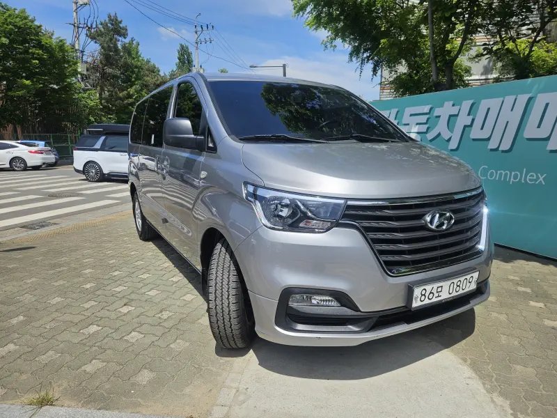 Hyundai Grand Starex