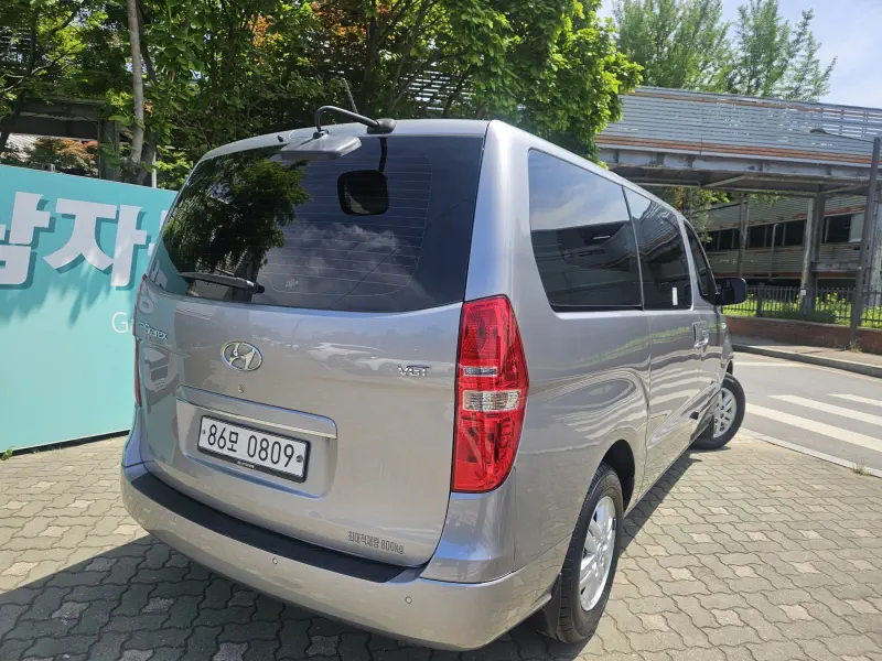 Hyundai Grand Starex