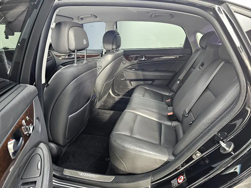 Hyundai Equus