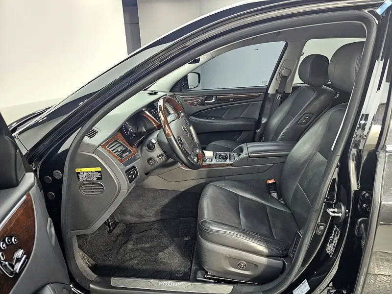 Hyundai Equus
