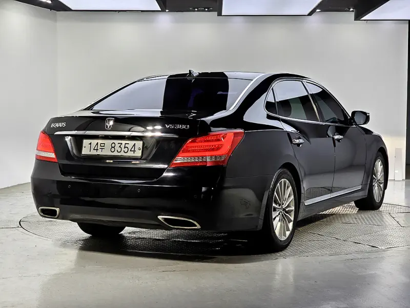 Hyundai Equus