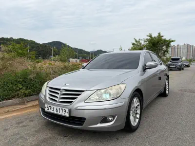 Hyundai Genesis
