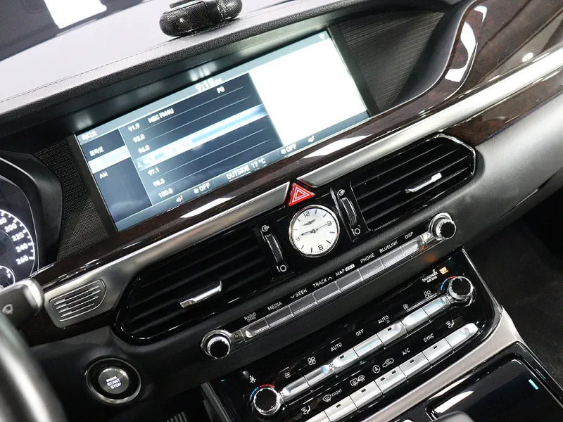 Genesis EQ900