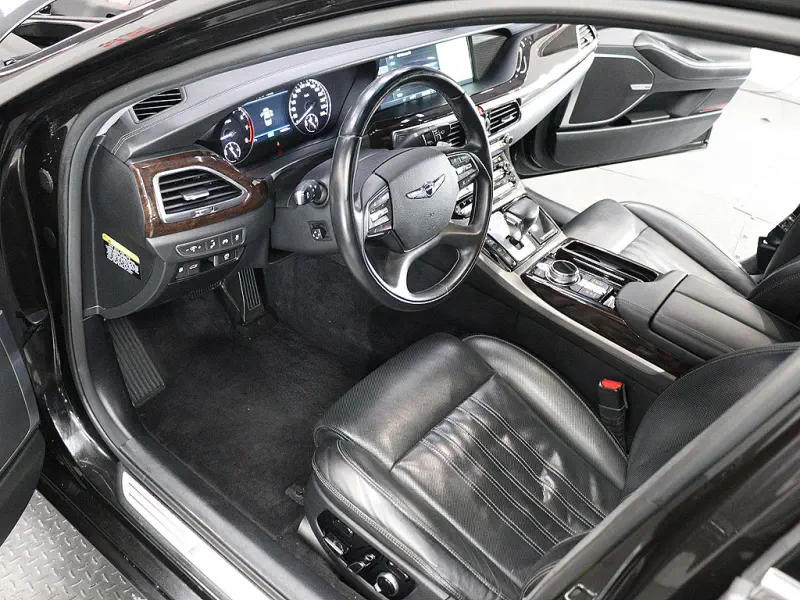 Genesis EQ900