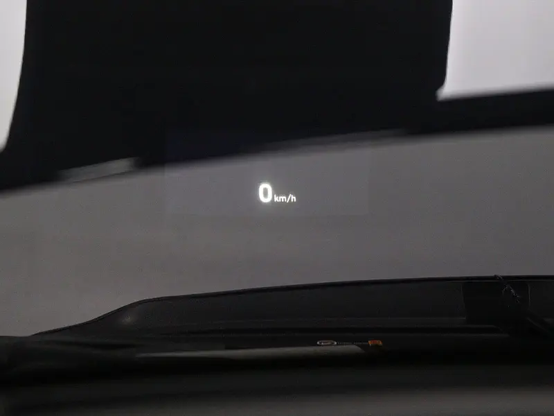 Genesis EQ900