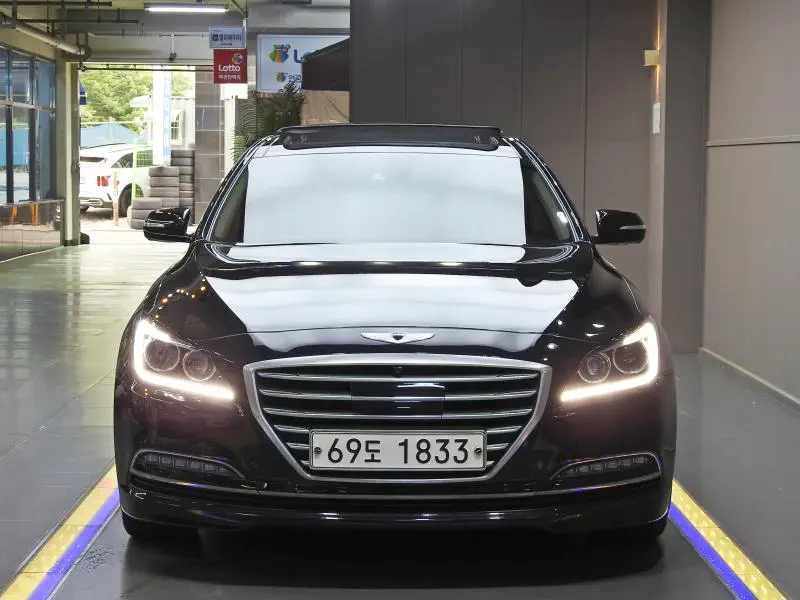 Hyundai Genesis