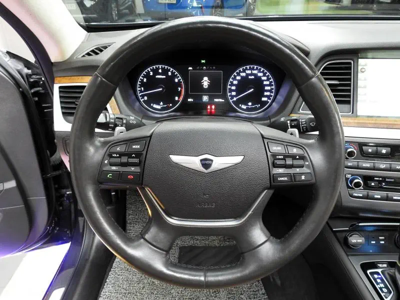 Hyundai Genesis