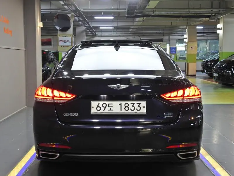 Hyundai Genesis