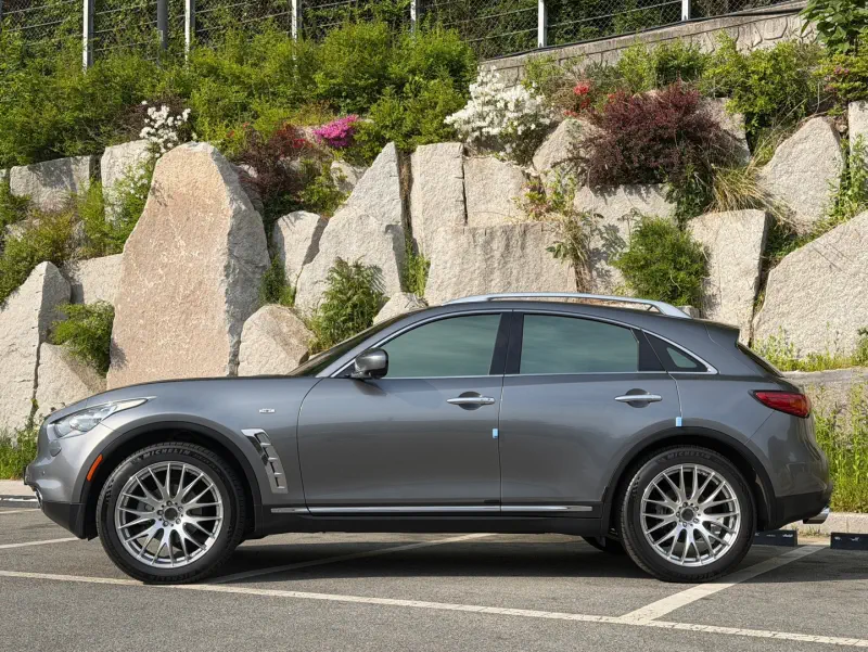 Infiniti FX