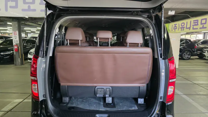 Hyundai Grand Starex