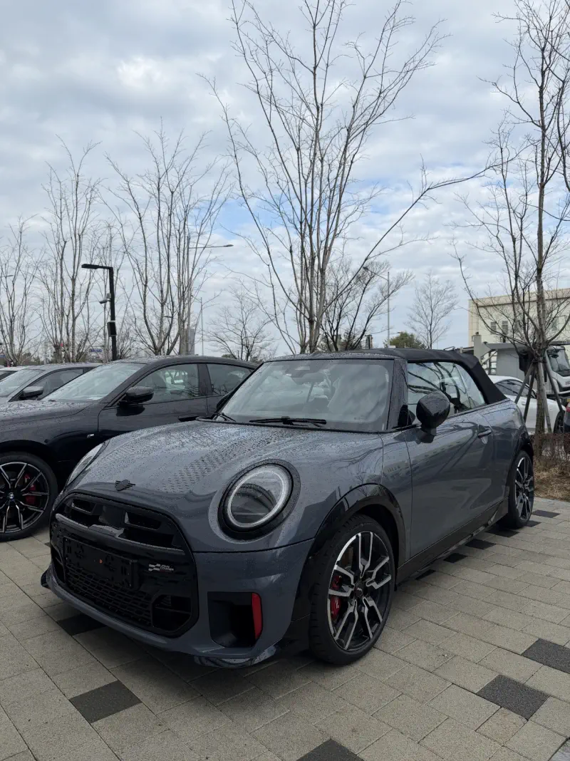 MINI Cooper Convertible