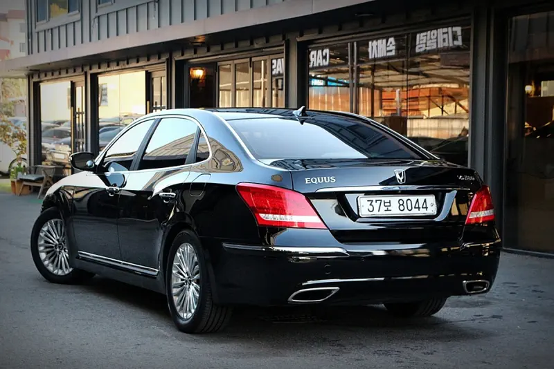 Hyundai Equus