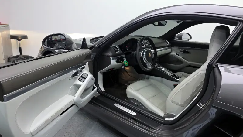 Porsche Cayman