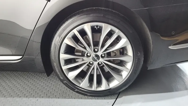 Kia K9
