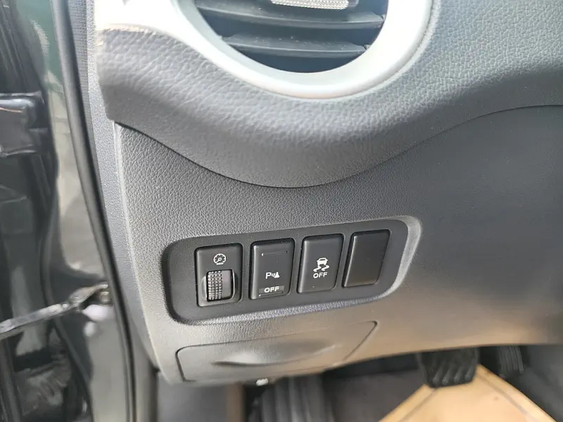 Renault QM5