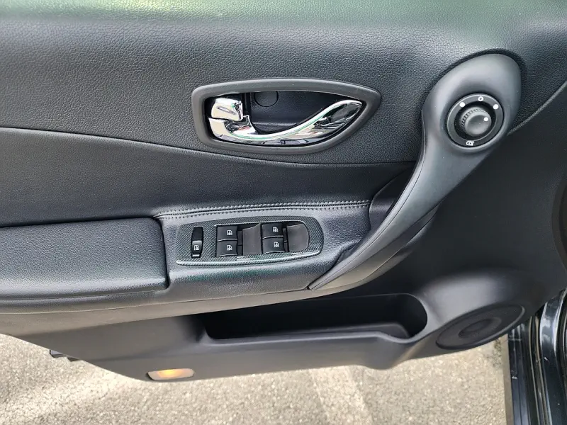 Renault QM5