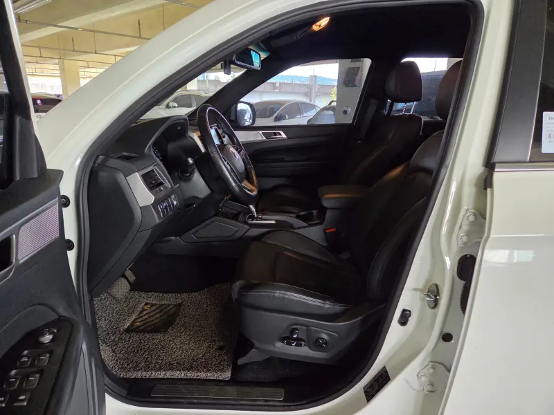 SsangYong Rexton Sports Khan